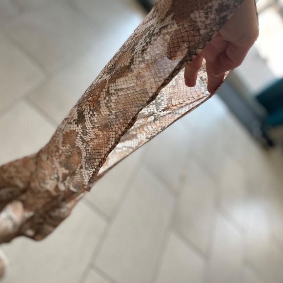 Guess Snake Print Romper-SIZE S - Picture 3 of 4